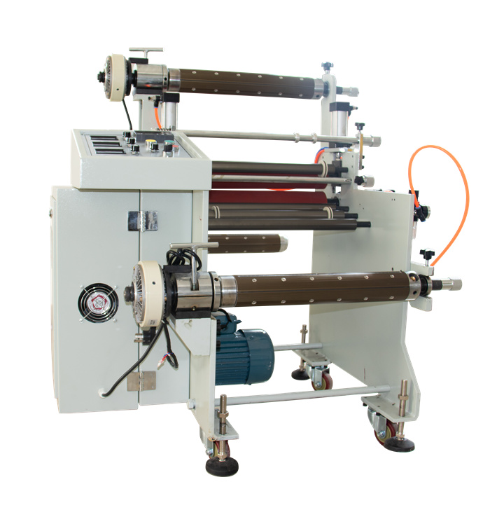 單工位貼合機（非標機型）